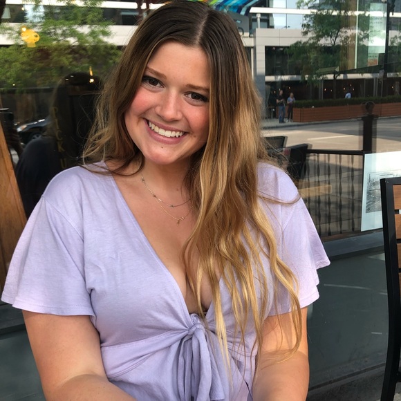 Meet your Posher, Kelly - Picture 1 of 1